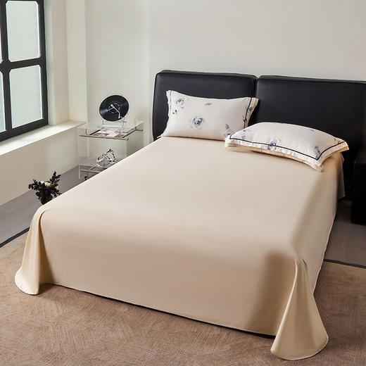 多喜爱 60S贡缎长绒棉四件套 柏寇/奥瑞莉{DO女士系列}【刺绣&宽边&织带工艺】【双股织造】【礼盒装】现代轻奢 都市优雅细腻顺滑 柔软亲肤 清爽透气 耐洗耐磨 商品图9