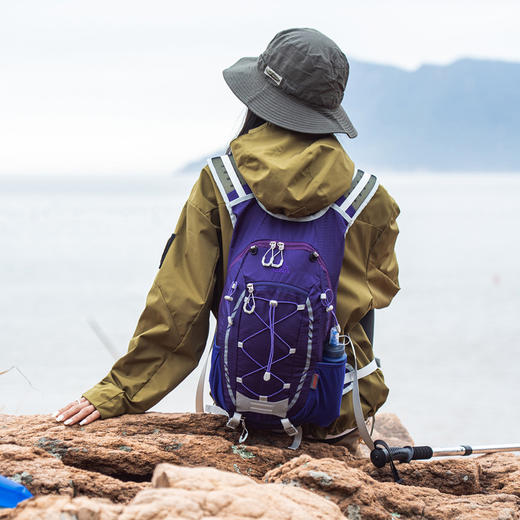 阿泽拉/20L户外运动双肩包轻便骑行登山包露营防泼水休闲旅行背包 商品图2