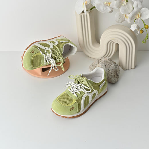 经典鲨2026年夏专柜新品多巴胺猪皮革薄款透气休闲德训鞋女KW160-629081 商品图4