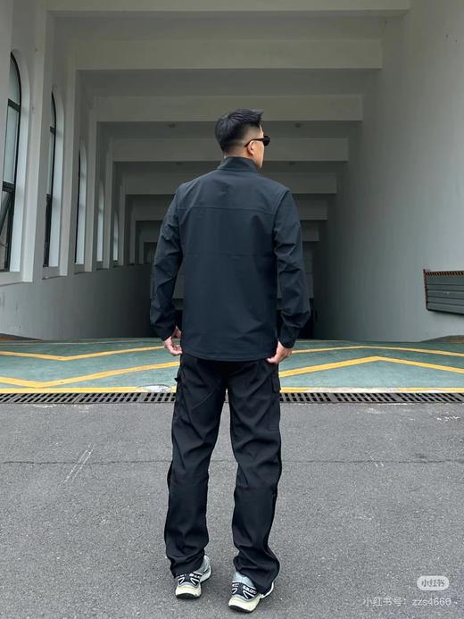 F031698全压胶防水软壳男女同款立领夹克情侣休闲外套 商品图8