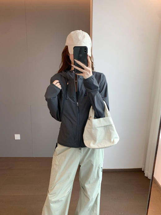 YAW55159机能连帽外套 商品图4