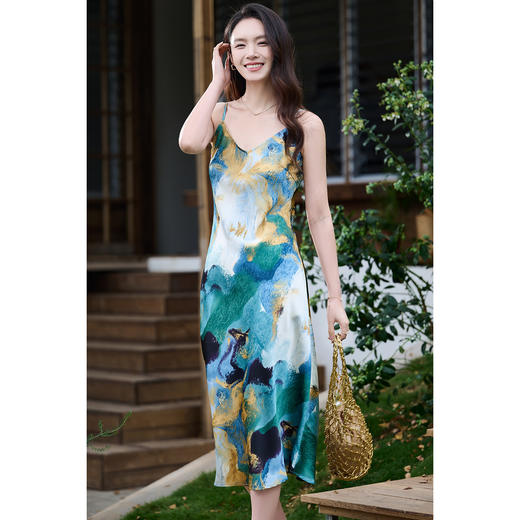 艺术油画吊带裙 米思阳2026春夏新款法式优雅气质缎面连衣裙蓝绿金撞色印花长裙1071 商品图1