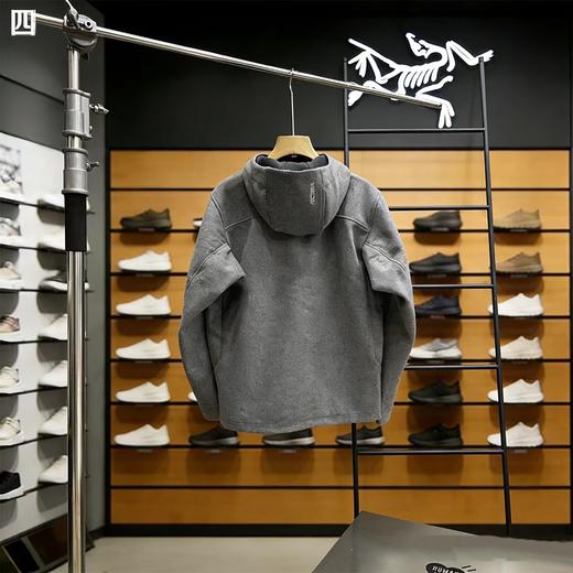 F031606新款防风羊毛涤纶双织布连帽软壳男女同款夹克外套 商品图3