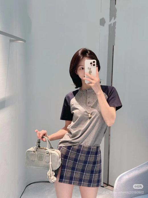 F031685早春学院风氛围感拉满贴布绣撞色半开领开衫短袖 商品图12