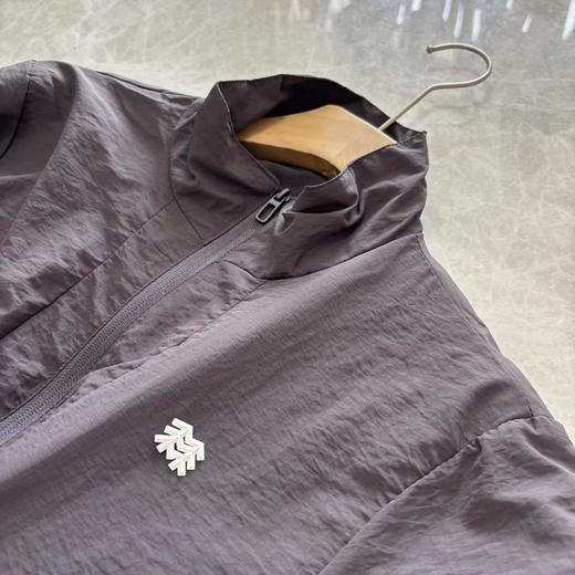 F031689机能户外防水大口袋连帽子冲锋衣外套男女款同款情侣款 商品图6