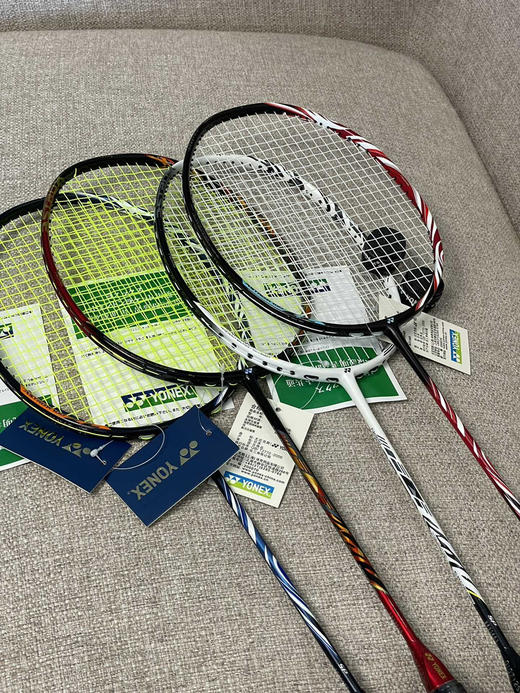 碳纤维羽毛球拍 商品图3