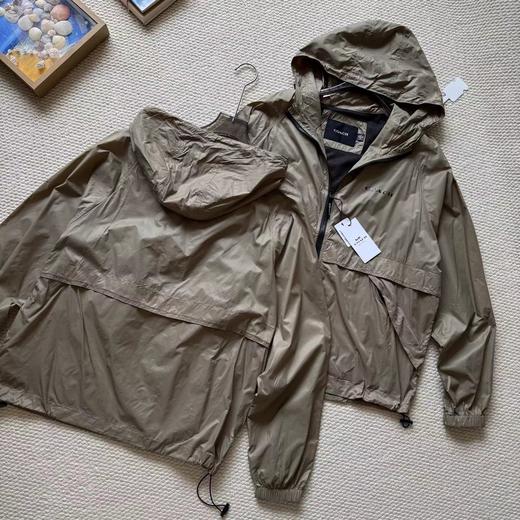 F031652男士卡其纯色连帽轻便户外夹克春秋薄外套风衣防晒服 商品图3