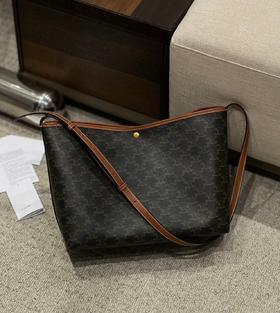 疯抢预警！！ CELINE凯旋门soft shopper棕色托特包……子母袋设计，能装下全世界