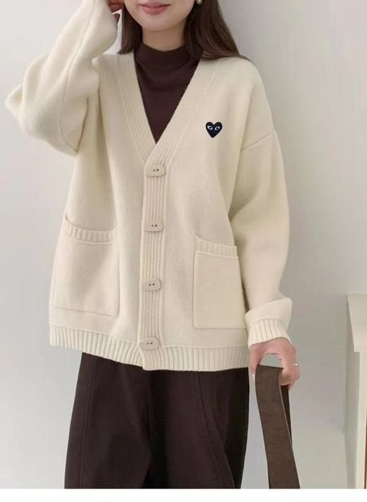 F031686慵懒随性毛衣米白色V领宽松落肩针织开衫 商品图10