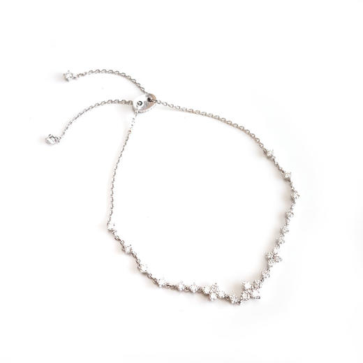 周大福AU750白金简约时尚0.943克拉群镶钻石手链11CM（长度可调节）040326NJT07 商品图0