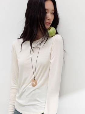 【多妈团购  蚕丝羊毛圆领长袖9977】蚕丝羊毛材质，又软又舒服，就像自己的第二层皮肤，细腻柔软|清爽透气|自然垂坠，上身慵懒休闲，气质加分-连横