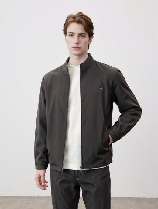 开春卖爆的休闲夹克！🔥【NECHEER柏奥玛男士休闲夹克8823款】 ✅美式痞帅飞行夹克，立领的设计高级又痞帅 ✅微宽松短版的版型，穿起来显高也不臃肿 商品图0