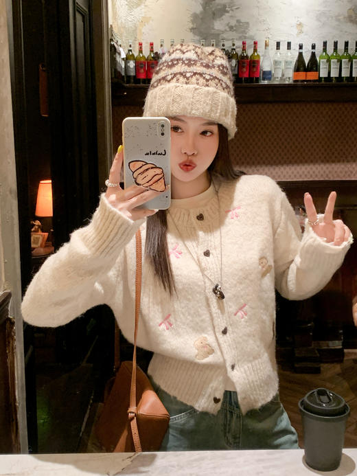 <曾小咸推荐>3.18现货秒杀 ！微信超特价！韩系刺绣毛衣开衫 日常199.99 立减100 秒杀99.99！！ 商品图8