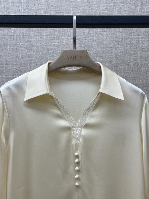 香槟色V领衬衣 商品图2