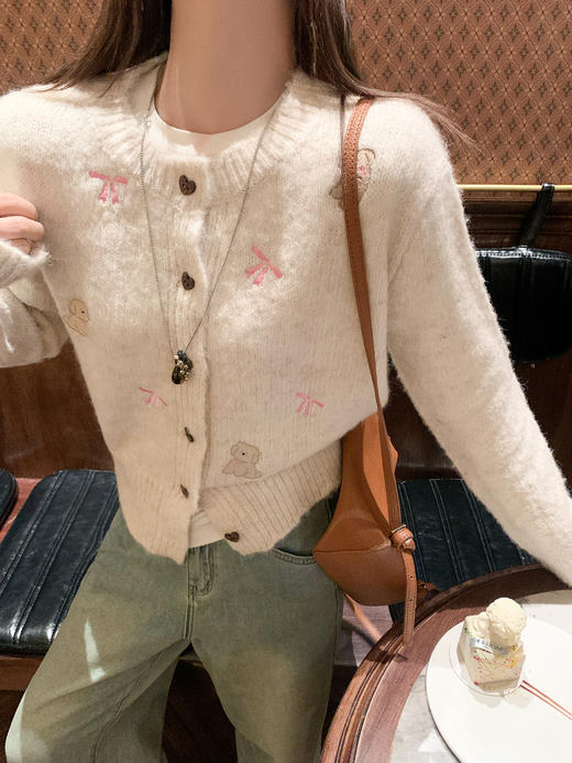 <曾小咸推荐>3.18现货秒杀 ！微信超特价！韩系刺绣毛衣开衫 日常199.99 立减100 秒杀99.99！！ 商品图9