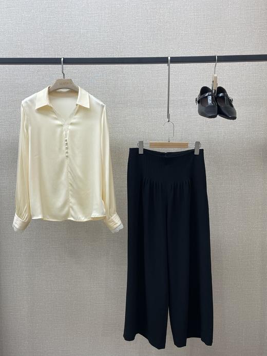 香槟色V领衬衣 商品图0