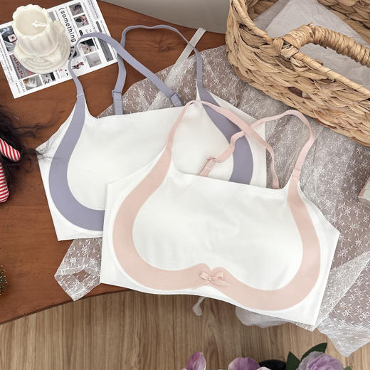 【MUBENMI少女内衣❤2阶无痕美背#Z001】发育期：适合9-15岁，胸部逐渐开始有轮廓的女孩，内衣小薄杯厚度才5mm左右😌铺开有一点点立体模杯的弧度，能自然贴合少女发育曲线~ 商品图4