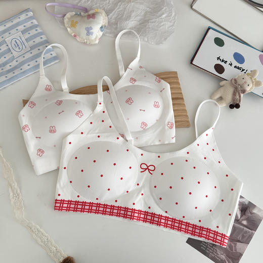 【MUBENMI少女内衣❤2阶甜心派无痕背心#646】发育期：适合9-15岁，这个阶段既要满足有足够的发育空间，又要软软支撑力😌还要避免露痕尴尬，这款无痕无钢圈内衣刚好都做到了 商品图3