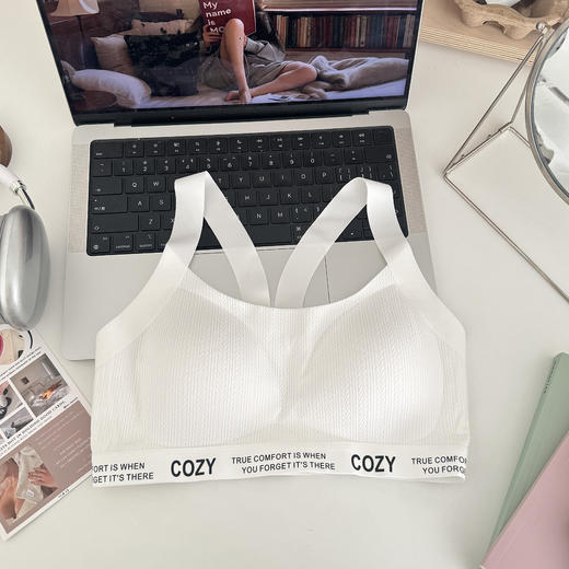 【MUBENMI二三阶美背运动背心#648】过渡期：适合12-18岁，少女运动内衣的 “理想型”，这一件直接焊在身上！😌不管是想 “隐形” 宅家，还是大方舒展着动，一件就把自在和底气都给你😉～ 商品图5