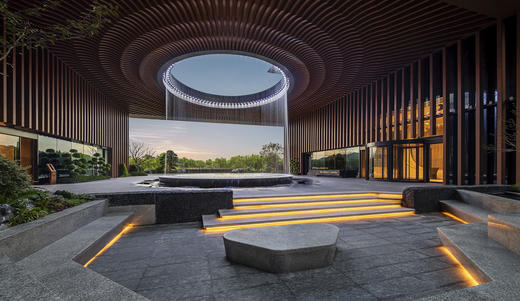 ★老友聚★￥499起/人，2人起订，住湘湖边【杭州湘湖保亿开元名都度假酒店】享开元房+早餐+2顿正餐！满10人送免费棋牌~都市桃源高端美学酒店！踏春游湖，避世度假~有效期至2026年12月31日 商品图1