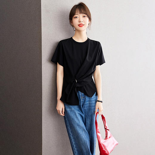 西遇设计感黑色短袖T恤女2026夏季新款圆领收腰开叉下摆显瘦上衣SS060230 商品图3
