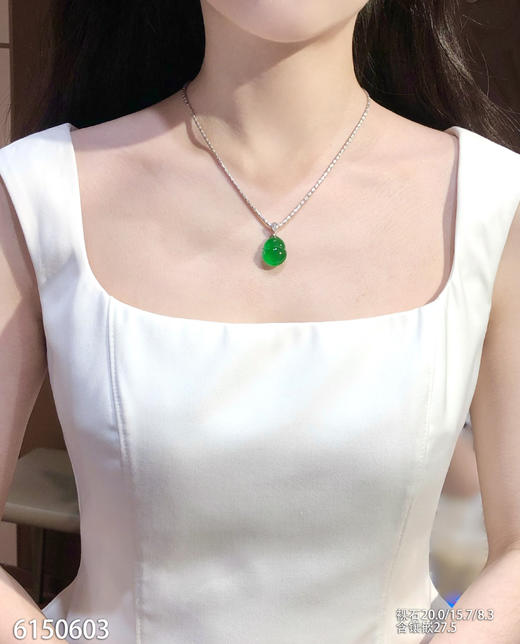 玻璃种艳绿葫芦吊坠【6150603】具体价格微信咨询 商品图4