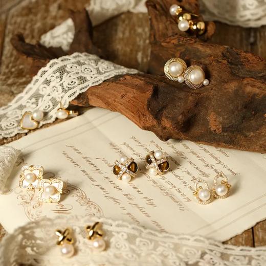 🔥热卖珍珠耳钉耳夹礼盒 Manreya玛芮雅淡水珍珠耳钉&耳夹一周珍珠耳钉礼盒，一周不重样，有耳洞没耳洞都可以佩戴 商品图4