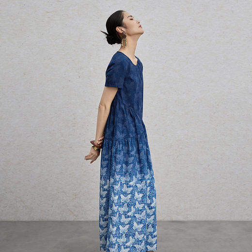 【林栖设计小店】 翩然蝶舞|纯棉蝴蝶印花渐变蓝宽松2026早春新品连衣裙1961265 商品图2