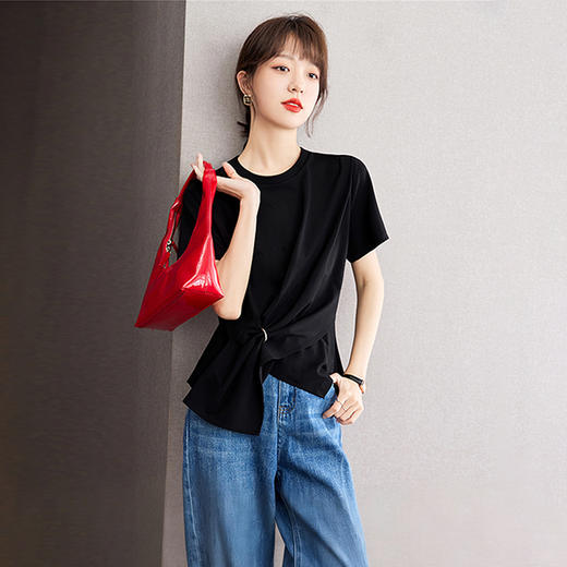 西遇设计感黑色短袖T恤女2026夏季新款圆领收腰开叉下摆显瘦上衣SS060230 商品图0