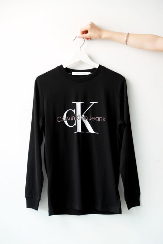 氛围感长袖tee，胸口字母刺绣。基础圆领长袖全棉套头上衣E031766 商品图11