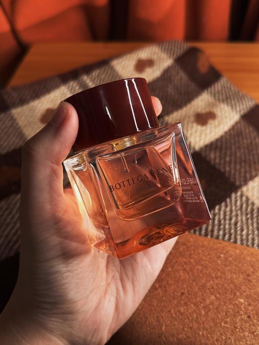 仿佛在感受午后的阳光  甜甜的夏天午后的感觉，但是不是甜腻！清爽的甜围绕着，中后调就慢慢的变成橙花的淡雅感，就像它的名字一样 幻境 商品图3