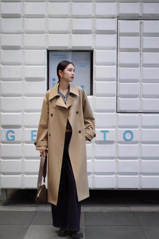 直发  IC 丝羊毛精纺平纹布翻领风衣 奢牌风衣 商品图10