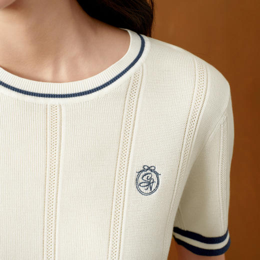 【严选】诗凡黎兰精天丝短袖针织衫2026春夏新款撞色边学院风刺绣圆领上衣7H3330731 商品图3