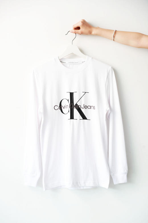 氛围感长袖tee，胸口字母刺绣。基础圆领长袖全棉套头上衣E031766 商品图10