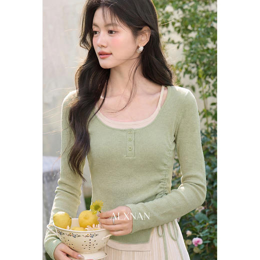 鹿向南「绿野信笺」假两件绿色长袖t恤女春季巨好看修身打底上衣 商品图2