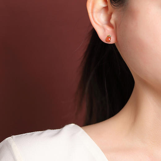 【禧乐】S925纯银镀金水红南红玛瑙圆形福字红色耳钉【CW-ED04574】 商品图3