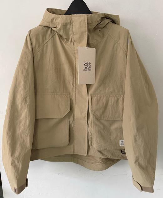 点此购买 可隆春秋季户外休闲衣女士露营短款宽松夹克运动外套 ss 342501 商品图7