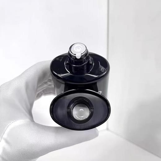 【礼盒礼袋】CHANEL 香奈儿男士蔚蓝两件套 山茶花润泽净颜泥面膜+蔚蓝香水100ML 净颜泥面膜控油去角质150ml 商品图6