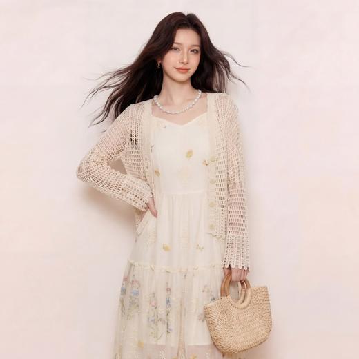 奢姿大码女装2026夏季减龄镂空设计V领针织衫胖妹妹时尚百搭上衣9962354663 商品图1