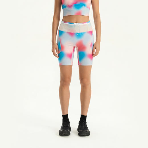 优极UG 逐羚·女款爽滑六兜跑步紧身短裤 商品图1