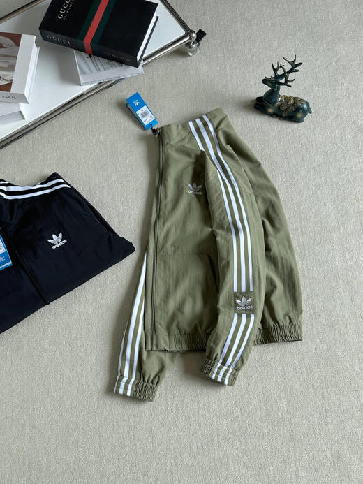 春秋款刺绣三叶草外套男女同款运动潮流三条杠情侣宽松上衣立领外套 商品图2