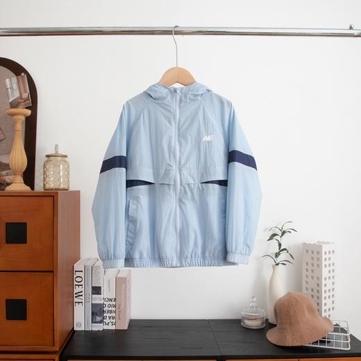 点此购买 120-170NB春夏季中大童轻量化透气网衬连帽外套 gl 342529 商品图1