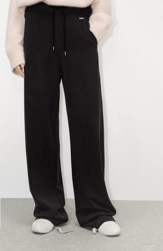 【秒杀价已调 直接拍】Moco 直筒 阔腿 抖抖裤 面料很垂 厚度春天将将好 商品图4