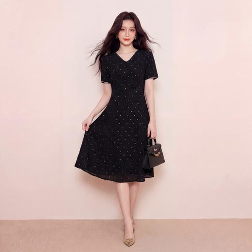 奢姿大码女装2026夏季减龄波点V领连衣裙胖妹妹度假风时尚裙子9962853676 商品图0