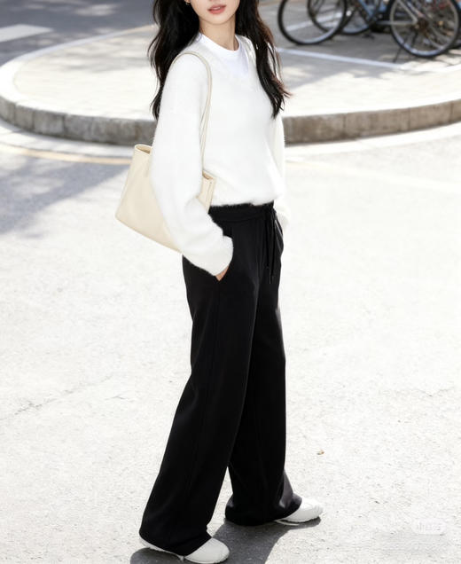 【秒杀价已调 直接拍】Moco 直筒 阔腿 抖抖裤 面料很垂 厚度春天将将好 商品图1