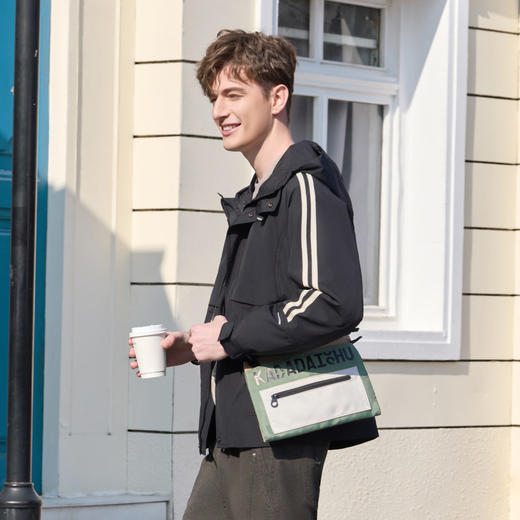 半身缘男装 春季简约宽松轻便面料条纹连帽夹克261112P01310225 商品图3