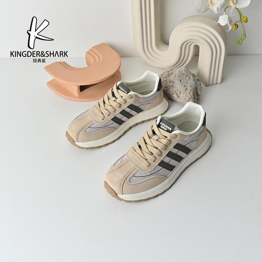 经典鲨2026年春季专柜新品男士韩版拼色网面透气休闲鞋德训鞋KF18-613011 商品图1
