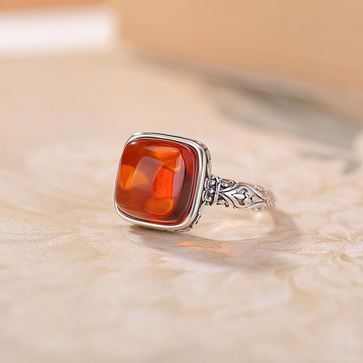 【岁安】S925纯银晴水玉血珀方形唐草纹戒指【CW-JZ07547】 商品图2