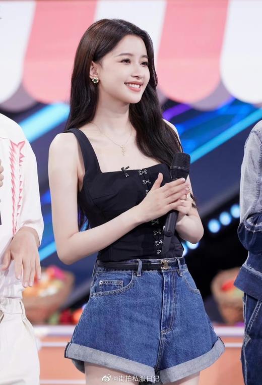 一店k （头层牛皮！双面款！）再也不用极限二选一纠结颜色了！CE 新款双面腰带简直拯救所有穿搭！花一条皮带的钱得两条！超多明星同款~经典凯旋门皮带 商品图12