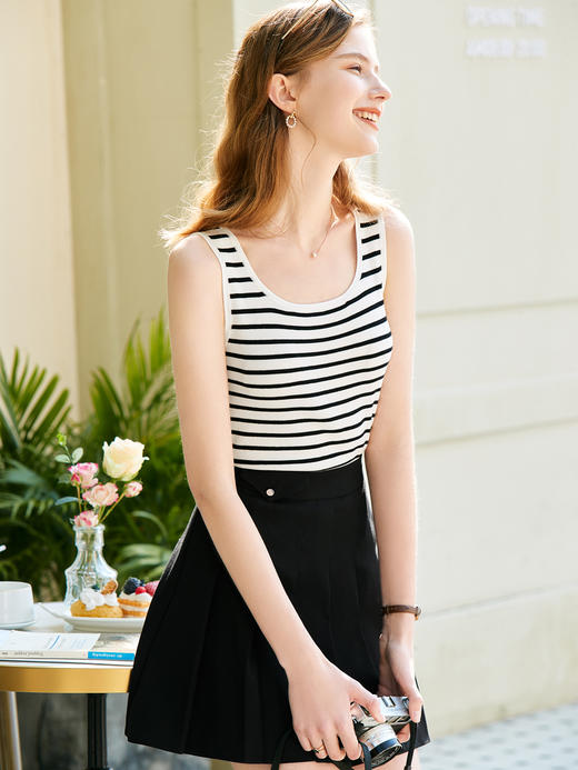 【百图lulu定制】【宠粉福利69元】【黑白条纹背心】法式搭配神器 黑白条纹 U 领 冰丝 背心 商品图2